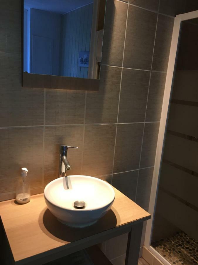 Chambre Double Avec Salle De Bain Privative コニャック エクステリア 写真